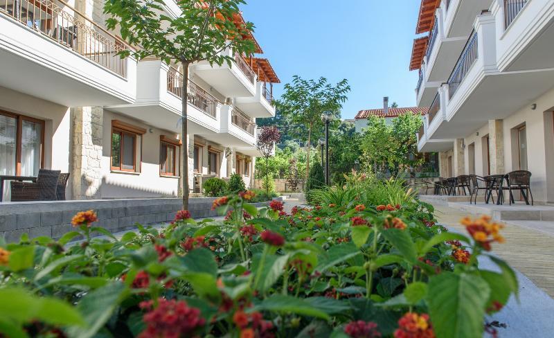 Apanemia By Flegra Hotels Pefkochori Bagian luar foto
