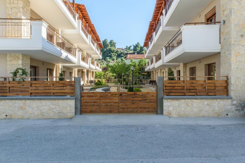 Apanemia By Flegra Hotels Pefkochori Bagian luar foto